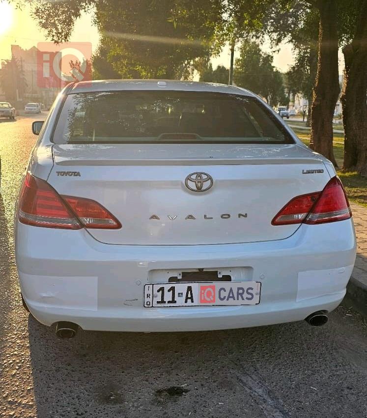 تويوتا أفالون